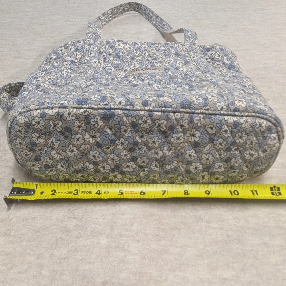 Kahki Floral Stride Tote Bella Taylor Quilted Pockets Shoulder Bag Zip Top Med - Picture 9 of 12